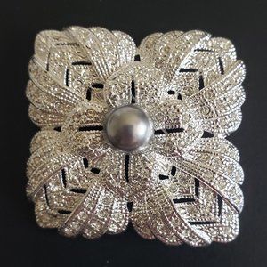 NAPIER Vintage Clear Rhinestone Grey Faux Pearl Silver Brooch - Like NEW